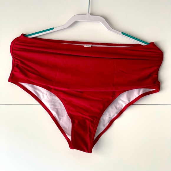 SEXY RED SWIMSUIT - Picture 5 of 5